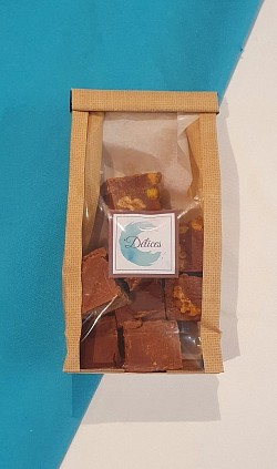 Sachet 250gr chocolat pistache, amande et noix 18,90 €