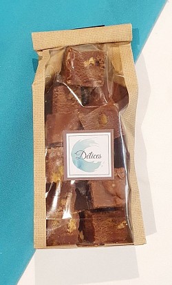Sachet 350gr chocolat pistache, amande et noix 26,90 €